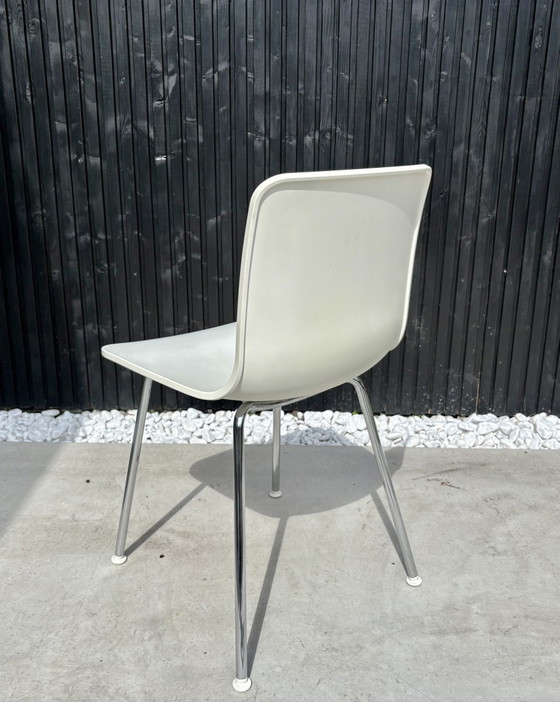 Vitra Hall – Sedie da pranzo, Metal, Plastic (photo 5 of 9)