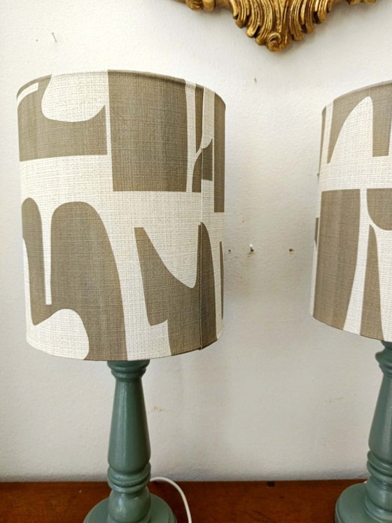 Image 1 of 2 op maat gemaakte houten lampen met modernistische lampenkappen