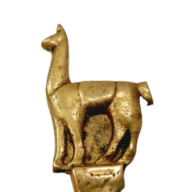 Image 1 of Abridor de botellas de cerveza antiguo de latón con una llama en el mango