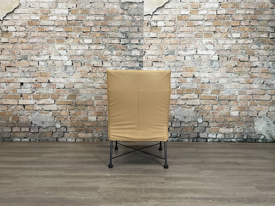 Image 1 of Montis Charly conoció a Hocker