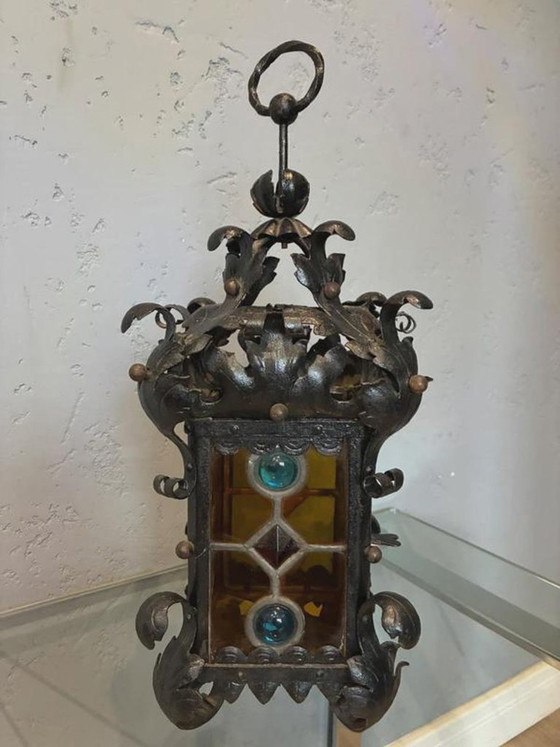 Lampada a sospensione gotica francese in ferro battuto, Vetro cattedrale al piombo (XIX secolo) (foto 8 di 8)