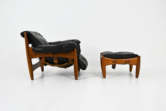 Image 1 of Loungefauteuil met voetenbank "Sheriff" van Sergio Rodrigues voor ISA Bergamo, jaren 60.