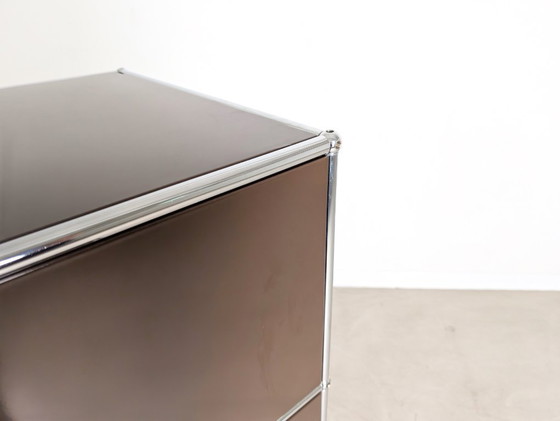 Image 1 of Cassettiera con scaffale vintage marrone USM Haller originale 2x4