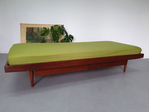 Mid-Century daybed