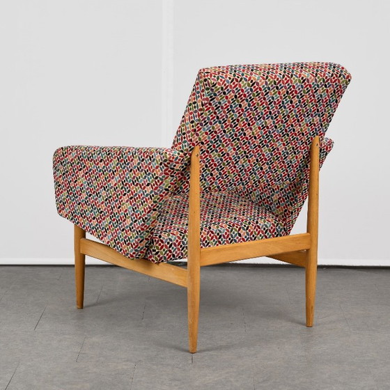 Fauteuil vintage, TON, années 1960, Tchécoslovaquie – Textile, Wood (photo 6 of 12)