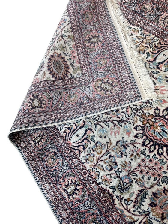 Image 1 of Tappeto Ghoum in seta annodato a mano 95x152cm