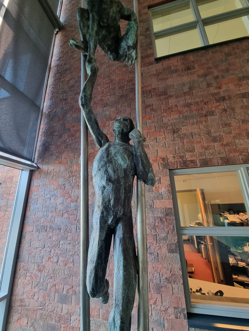 Unique bronze monumental sculpture by Hans Jouta