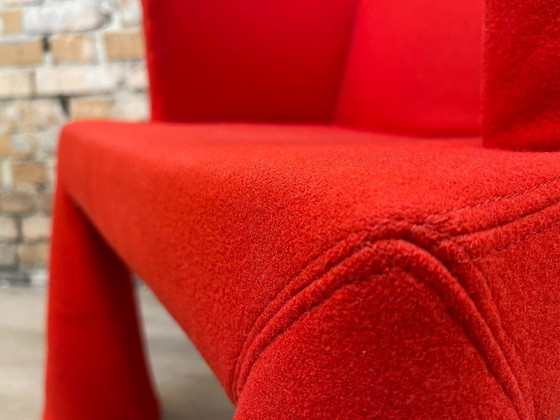 Image 1 of Moooi VIP Chair red