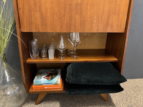 Image 1 of Vintage teak drankkastje met schuine pootjes (Jaren '60)