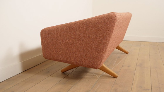 Image 1 of Vintage bank | 3-zits | Illum Wikkelsø | ML-90 | Roze | opnieuw gestoffeerd