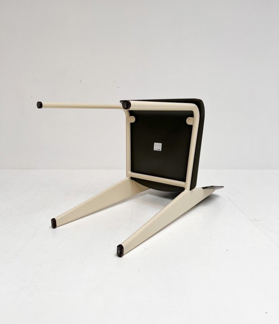 Image 1 of Sedia Vitra Standard di Jean de Prouvé (per pezzo), 2019