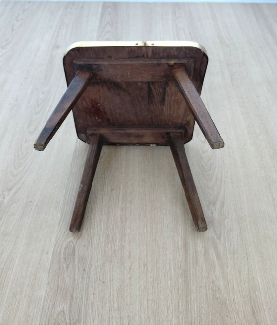 Image 1 of Table d'appoint des années 40 avec motif en bois
