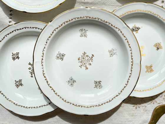 5 French Vintage Porcelain Deep Plates with Golden Flower Pattern Vierzon C.G – Crockery (photo 7 of 8)