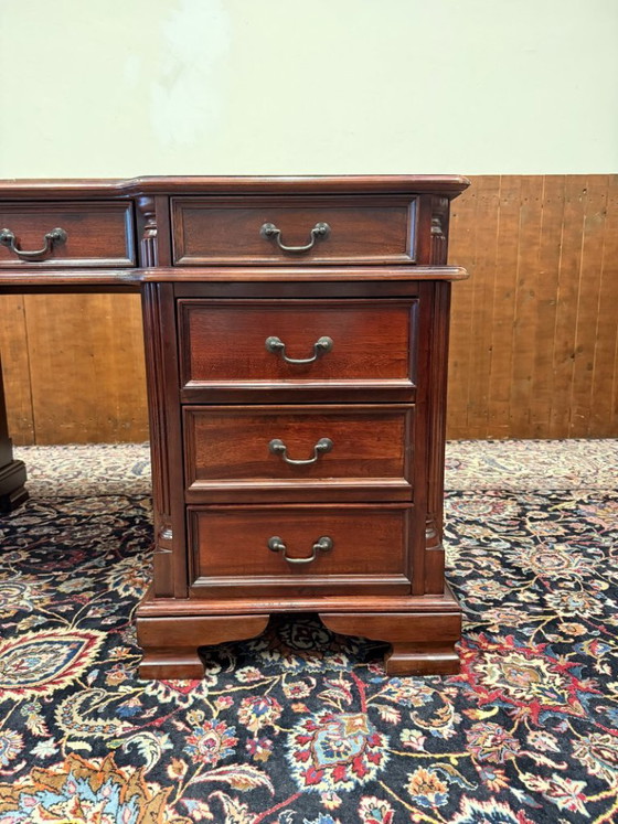 Klassischer englischer Mahagoni Schreibtisch – Leather, Wood (photo 11 of 17)
