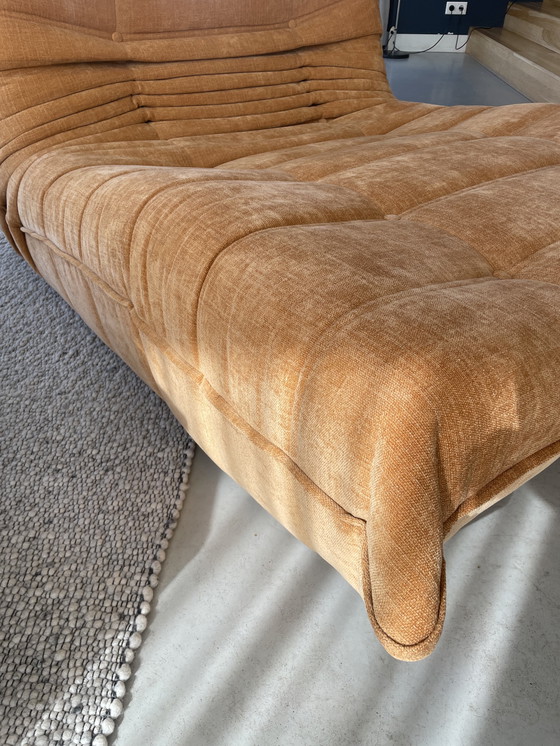 Image 1 of Lounge Retro