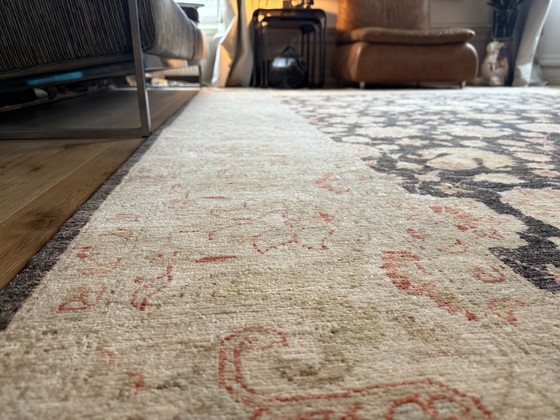 Image 1 of Grande tappeto annodato a mano in un tranquillo stile Ziegler