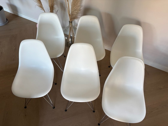 6x Vitra Eames DSR bianco – Sedie da pranzo, Plastica, Cromo (photo 3 of 5)