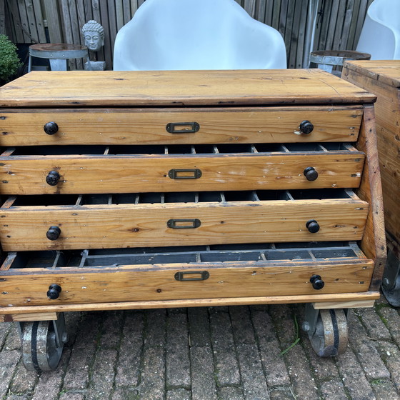 Image 1 of Nachttische/Schubladenschränke