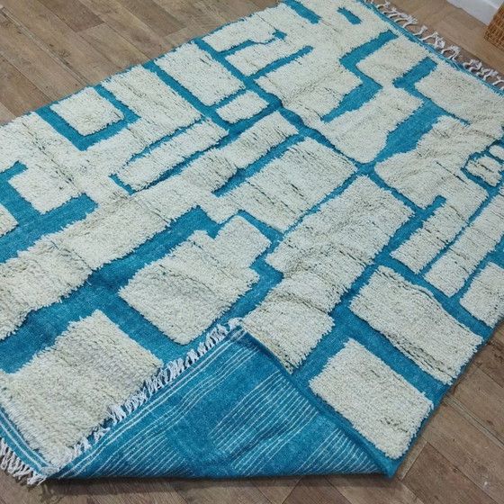 Image 1 of Handwoven Berber Rug – Handmade Moroccan Carpet | 290 × 190 cm