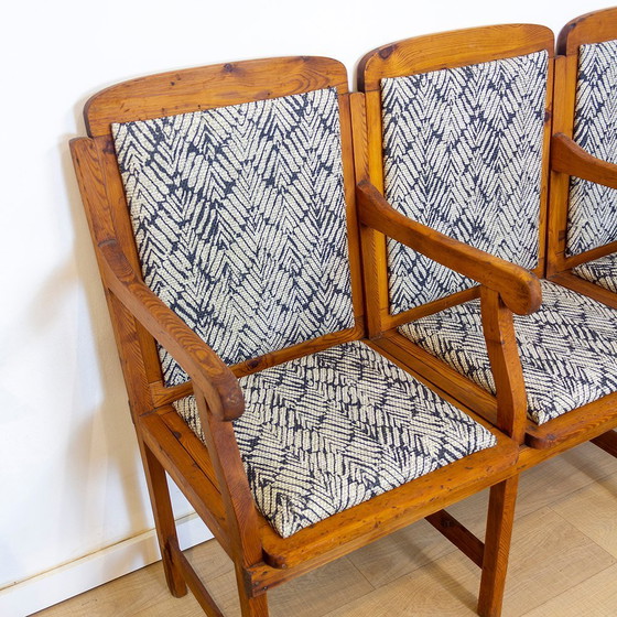 Image 1 of Gestoffeerde bank met 3 zitplaatsen, Spanje, 1910