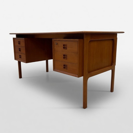 Scrivania direzionale in teak di Arne Vodder per Brouer, anni '60