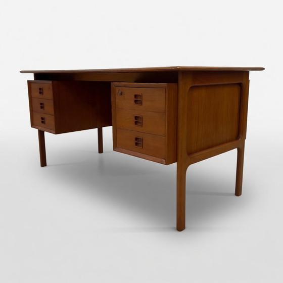 Image 1 of Scrivania direzionale in teak di Arne Vodder per Brouer, anni '60