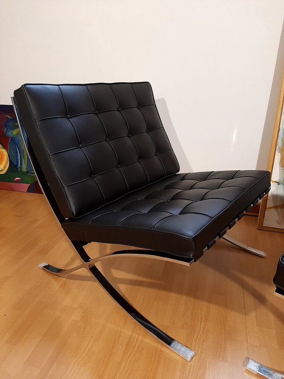 Image 1 of Knoll Set Barcelona New-Never Used Black Leather Design by Ludwig Mies Van Der Rohe and Lilly Reich (1929)