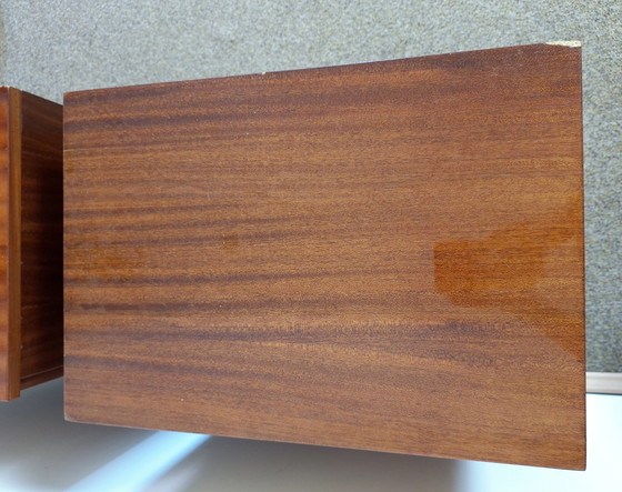 Image 1 of Set vintage di 2 comodini, comodino portaoggetti, comodino retrò, tavolini portaoggetti, comodini in legno,