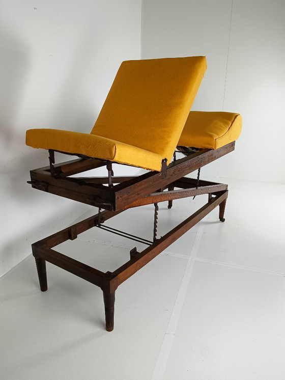 Image 1 of Cama de hospital militar inglesa antigua