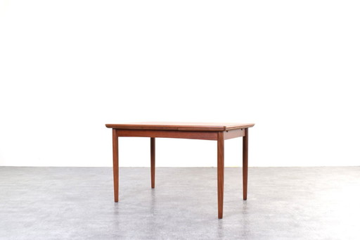 Table de salle à manger extensible en teck danois, style milieu du XXe siècle, années 1960.