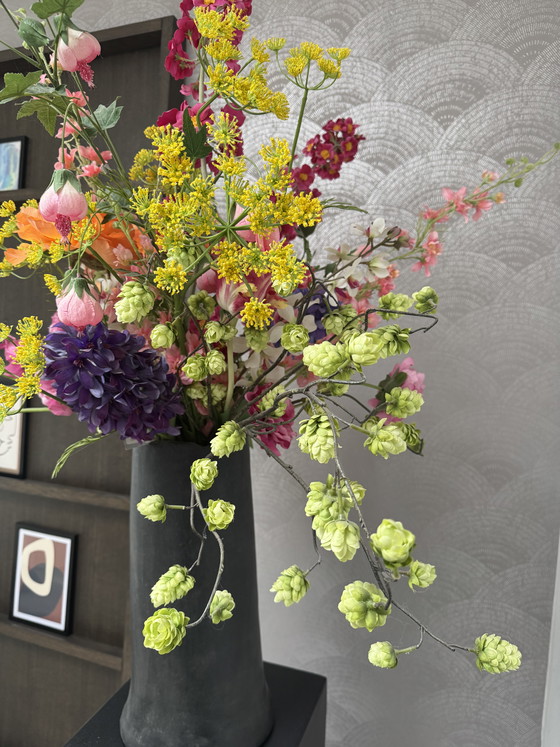 Image 1 of Bouquet artificiel Statement Sil-ka avec vase