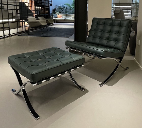 Image 1 of Knoll Set Barcelona New-Never Used Black Leather Design by Ludwig Mies Van Der Rohe and Lilly Reich 1929