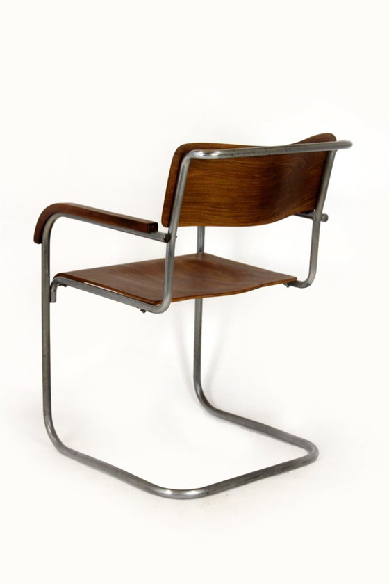 Image 1 of Gerestaureerde Bauhaus B34 cantileverstoel van multiplex en chroom, ontworpen door Marcel Breuer, begin jaren 30.