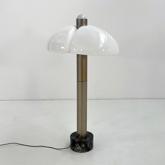 Lámpara de pie Farfalla de Enrico Tronconi, 1974 – Lámparas de pie, Marble, Metal (photo 6 of 13)