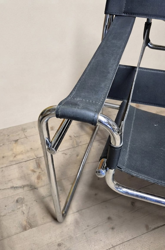 Vintage B3 Wassily-stoel van Marcel Breuer voor Knoll International, zwart leer, jaren 80, 65 x 78 x 74 cm (photo 8 of 8)
