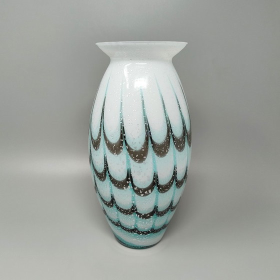 Image 1 of Vase de luxe en verre de Murano fabriqué à la main dans les années 1960. Fabriqué en Italie
