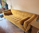Homestock Canapé 3 places Velours Moutarde/Jaune Ocre Incl. Coussins