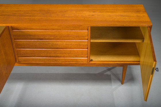 Image 1 of Mid-Century Duits teakhouten dressoir, jaren 60