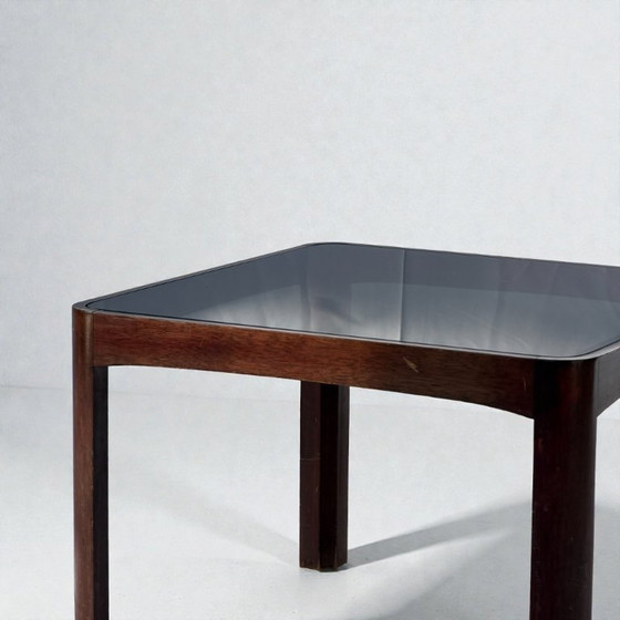 Image 1 of Tavolino da caffè italiano in legno e vetro fumé di metà secolo di Poltronova