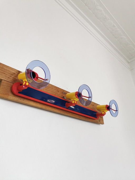 NEUE Vintage-Wandleuchte aus Memphis