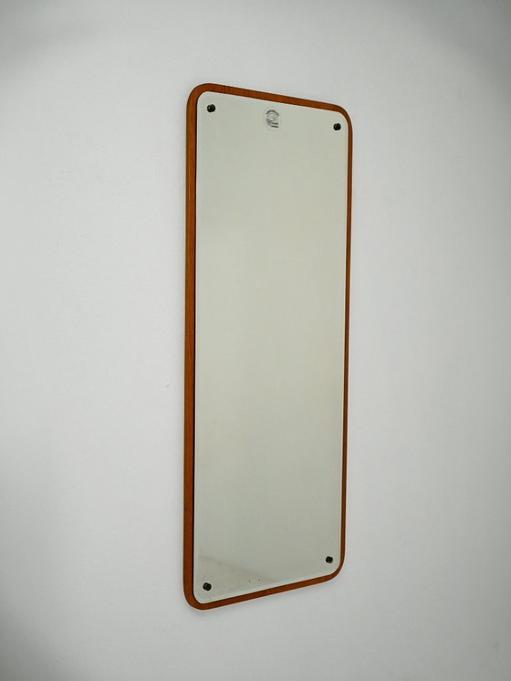 Image 1 of Scandinavische rechthoekige teakhouten spiegel
