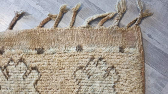 Image 1 of Beige Vintage Berber carpet, Moroccan rug 154x270 cm