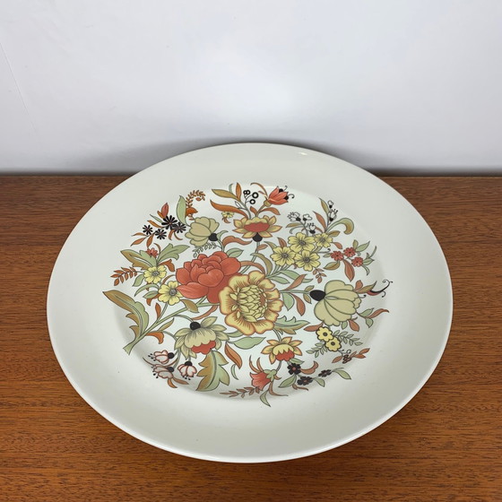 Image 1 of Très grand plat en pierre de fer du Staffordshire, Burleigh, motif floral, 1970