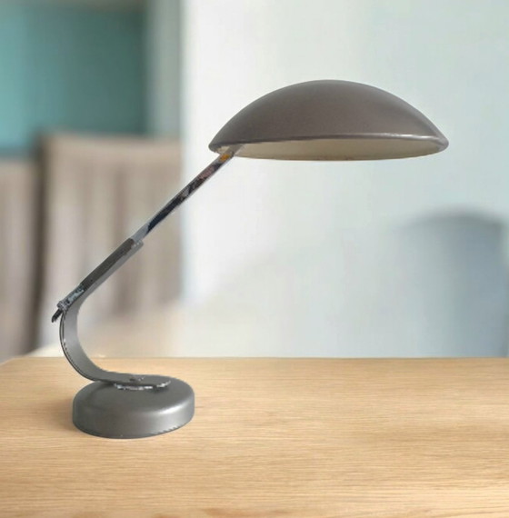 Image 1 of Industriële modernistische, beweegbare lamp, gesigneerd - Ontwerp van Ferdinand Solère, 1950 - Gelakt metaal en chroom