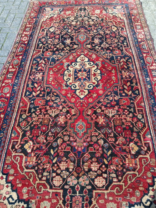 Beautiful Hand-Knotted Persian Heriz Rug – Authentic & Full of Character