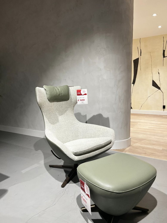 Image 1 of Leolux Caruzzo + Pouf
