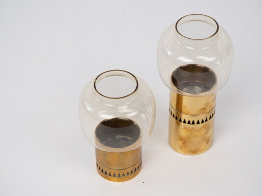 2 seltene Lotta-Kerzenständer von Hans-Agne Jakobsson, 1950er Jahre – kandelaars en kaarsen, Glass, Brass (photo 2 of 7)