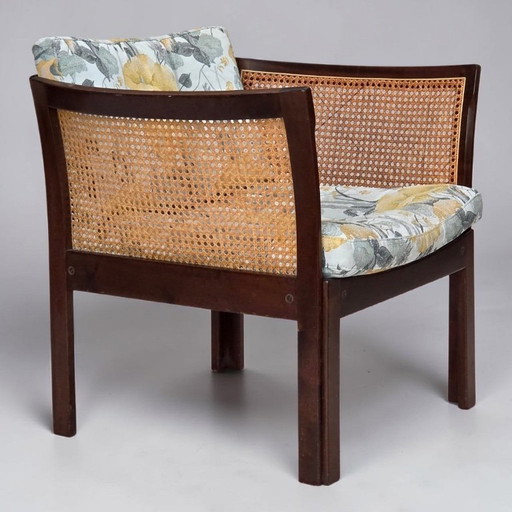 Années 1970, design danois d'Illum Wikkelsø, modèle de fauteuil « Plexus », bois de teck, structure en maille.