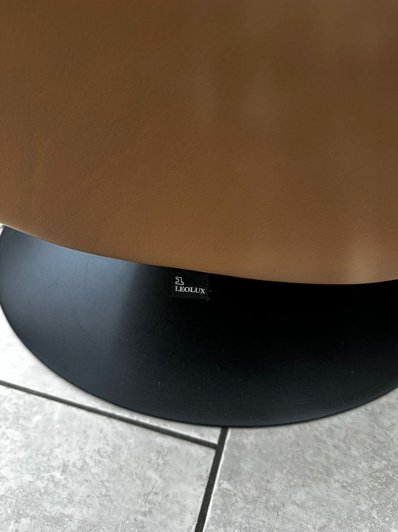 Image 1 of Leolux beige leather armchair