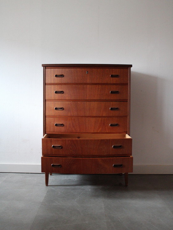 Image 1 of Vintage Danish chest of drawers in teak